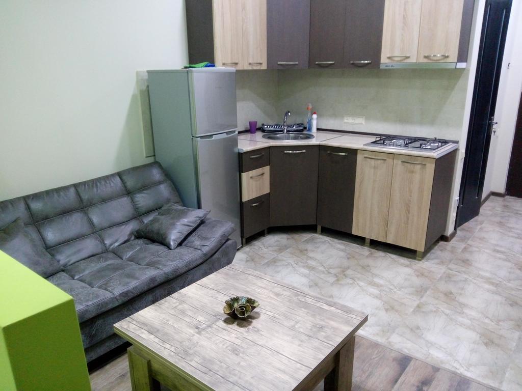 Studio Apartment In บาทูมิ ภายนอก รูปภาพ